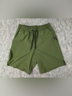 UNRL | Stride Short 7.5” | Army Green | Men’s Size Small
